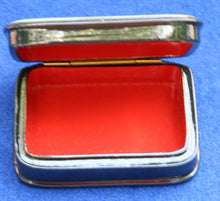 Load image into Gallery viewer, Mother Of Pearl Fedoskino Russian Lacquer Box