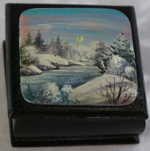 Load image into Gallery viewer, Russian Lacquer Box &quot;Winter Wonderland&quot;
